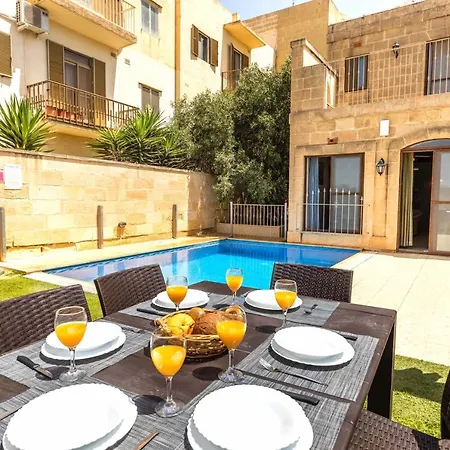 Ta Lucija 2 Bedroom With Private Pool Villa *