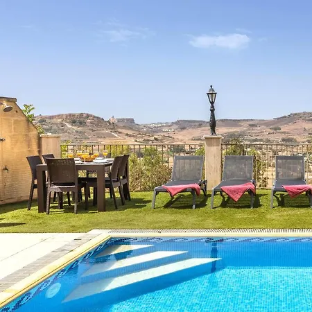 Ta Lucija Sleeps 4 With Private Pool Villa