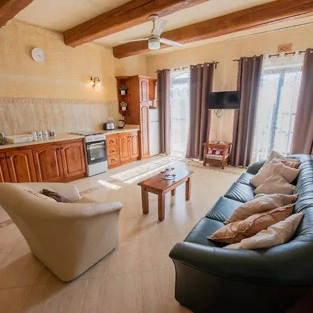 Ta Lucija 2 Bedroom With Private Pool Marsalforn