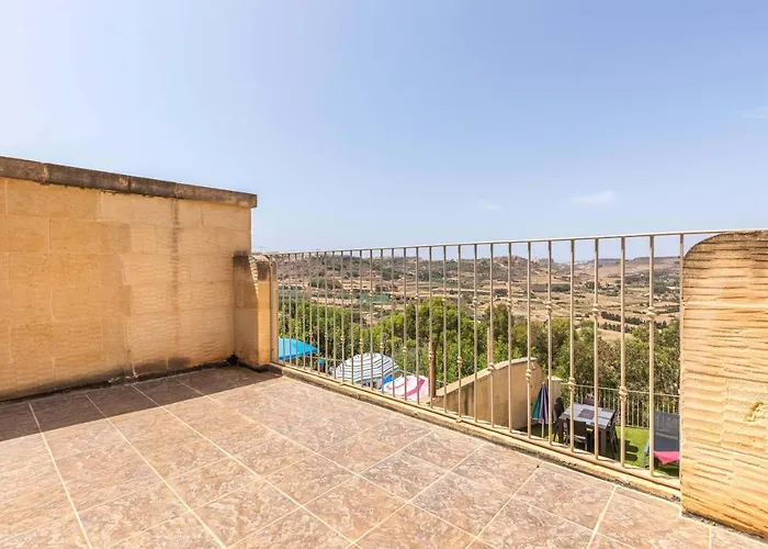 Ta Lucija Sleeps 4 With Private Pool * Marsalforn