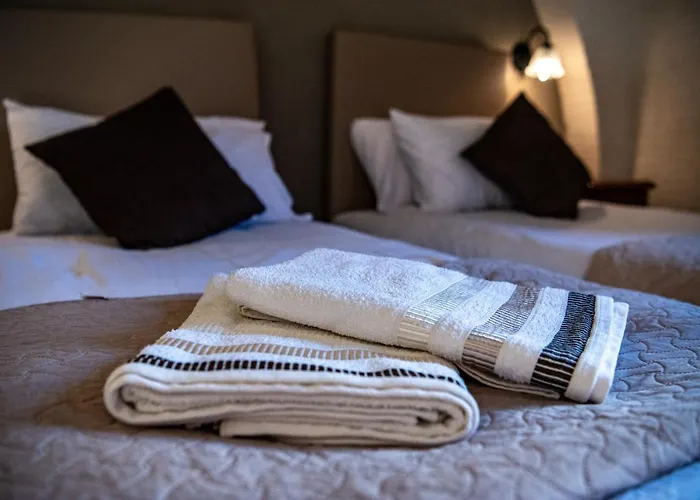 Ta Lucija Sleeps 4 With Private Pool