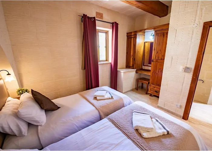 Ta Lucija Sleeps 4 With Private Pool * Marsalforn