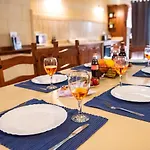Ta Lucija Sleeps 4 With Private Pool فيلة Marsalforn