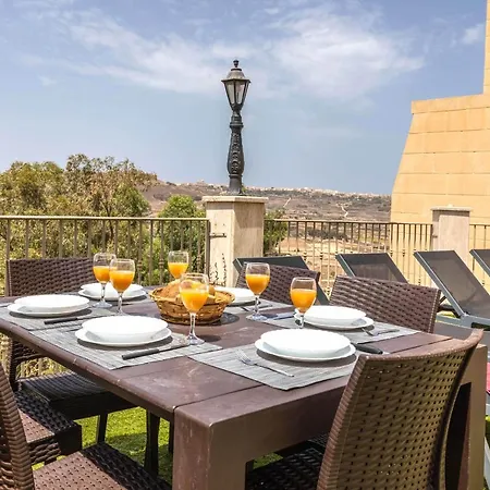 Ta Lucija Sleeps 4 With Private Pool * Marsalforn