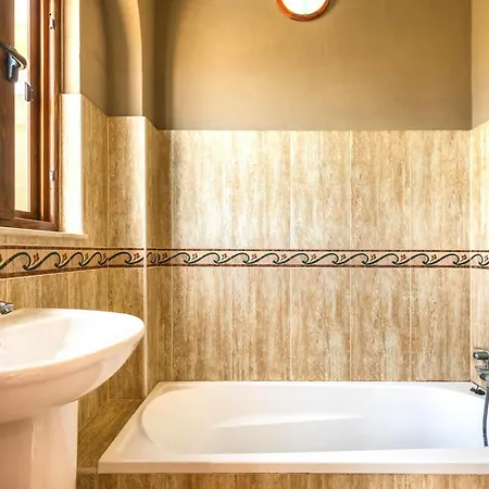 Ta Lucija Sleeps 4 With Private Pool Marsalforn