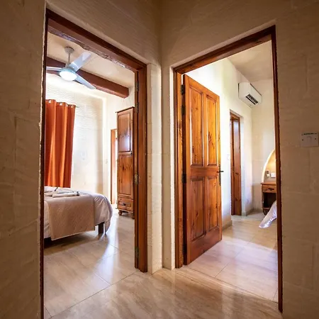 Villa Ta Lucija Sleeps 4 With Private Pool