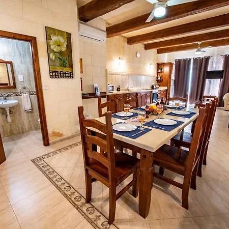 Ta Lucija 2 Bedroom With Private Pool