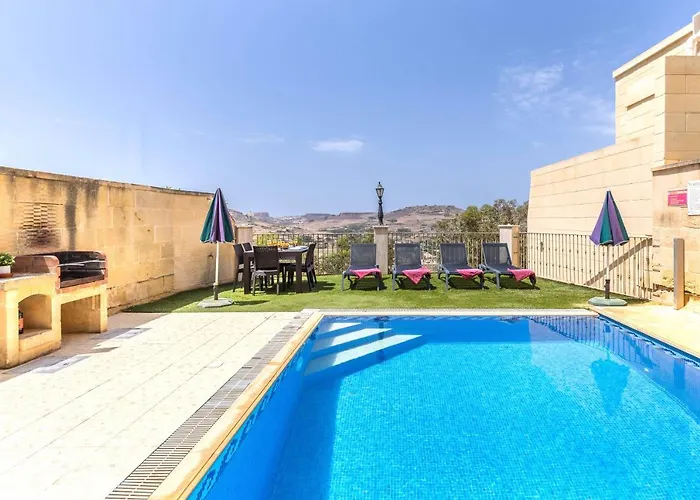 Villa Ta Lucija Sleeps 4 With Private Pool Marsalforn