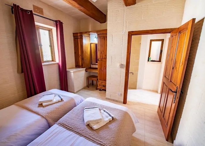 Ta Lucija Sleeps 4 With Private Pool Marsalforn